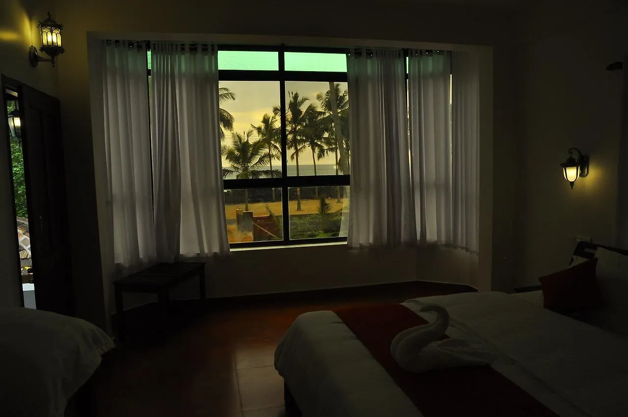 Palm Beach Villa Cherai Beach 2*,  India